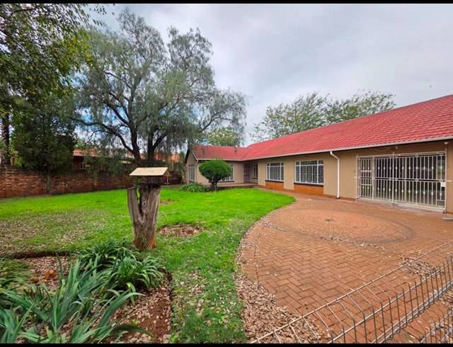 4 BEDROOM HOUSE FOR SALE IN KOOKRUS